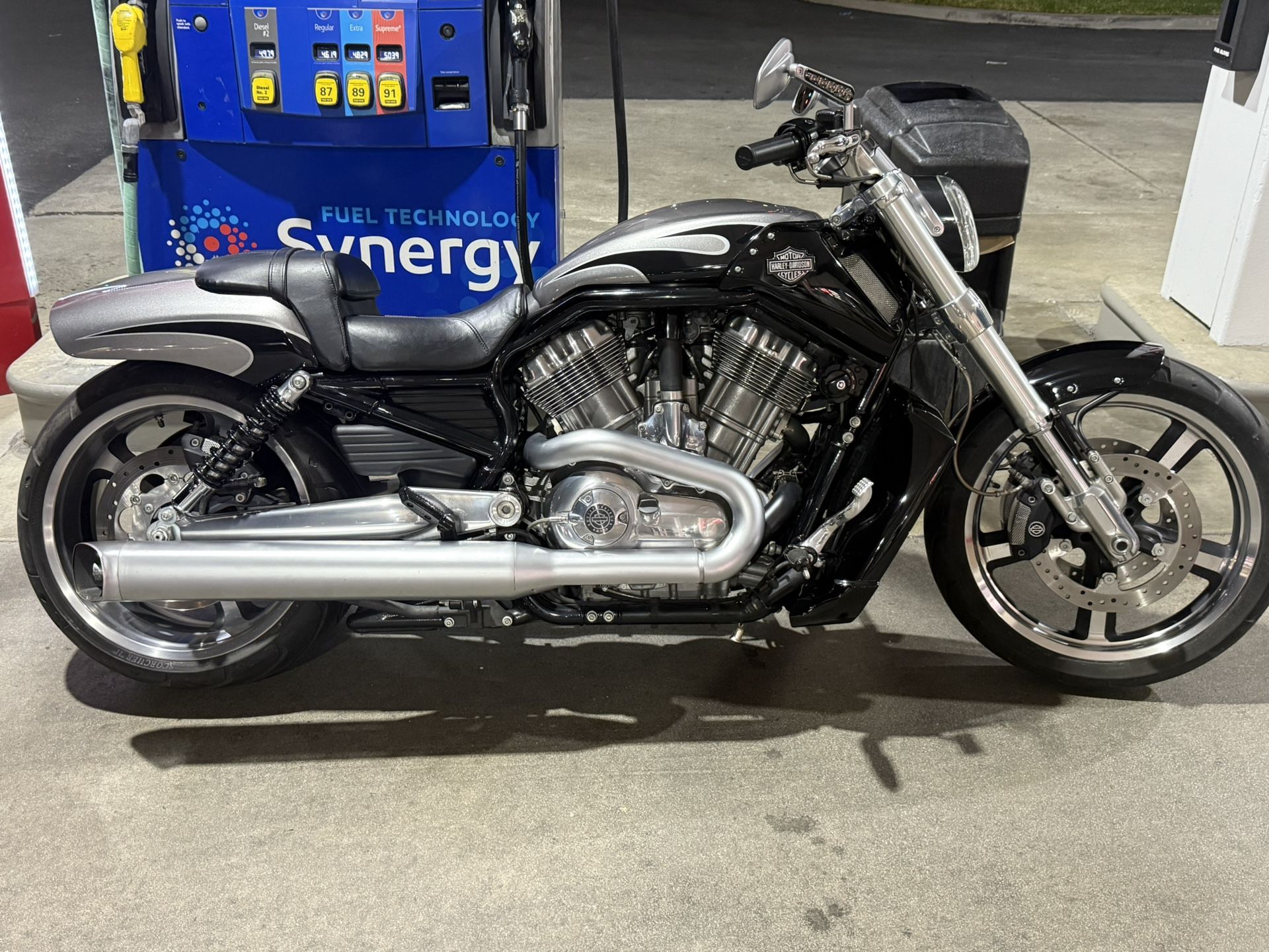 2016 Harley Davidson V Rod Muscle - 600 MILES!