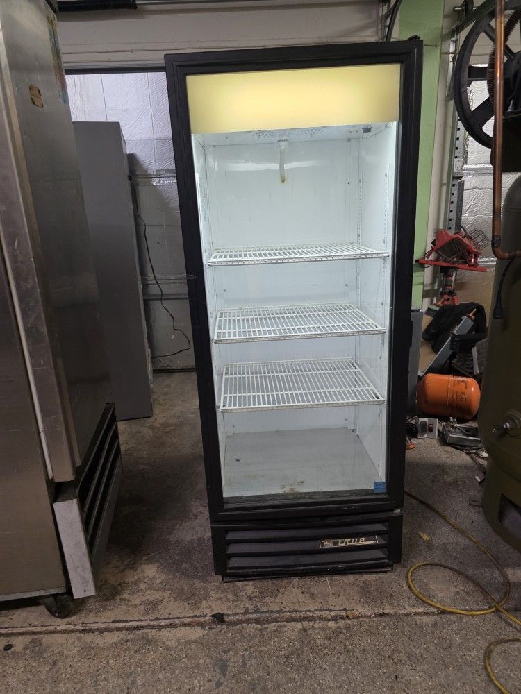 True Mfg 12 Cubic Feet Glass Door Commercial Merchandiser Cooler Refrigerator