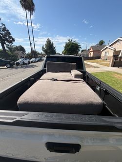 Long side of a couch need gone asap