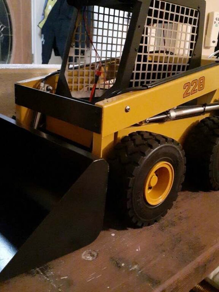 Rc bobcat skid steer