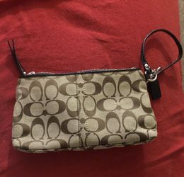Coach 💯 Great Used Condition Price Is Firm $45.00 Nothing Lower🚫