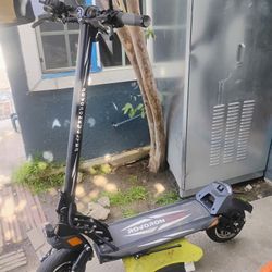 Rovoron Kullter Electric Scooter 