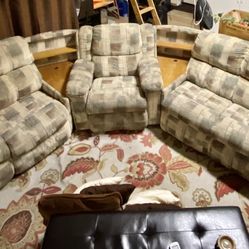 Sofa Sectional With 2 Recliners & Sleeper$obo