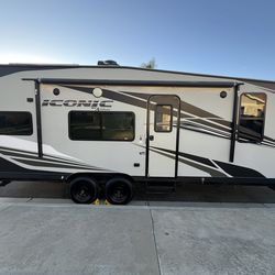2019 Eclipse Iconic 2114SF LE