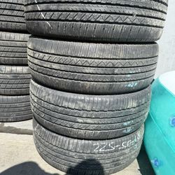 Vendo Aet De Llantas 225/55/R18 Instaladas Y Balmecdas Las 4 Por $170