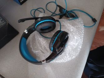Bengoo Gaming Headphones With Another Headphones Box