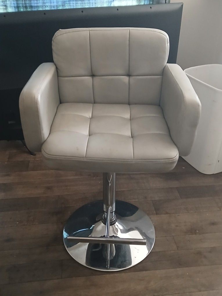 Crosby St Adjustable Leather Salon Chair Grey