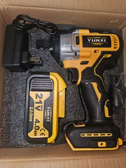 Yunxi 21V Brushless Cordless Impact Wrench Kit