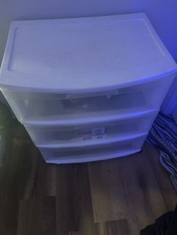 Three Tier Plastic Storage Dresser