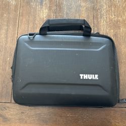 Thule Laptop Carrier 13-15” MacBook, Dell, HP