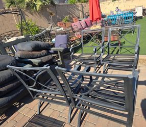 $200  ROCKING CHAIRS 4 CUSHIONS FREE IF YOU WANT THEM WITH THE PURCHASE