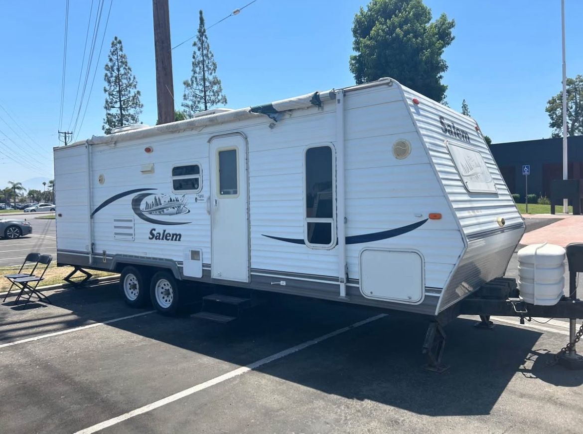 Rv Sleeps 5-7