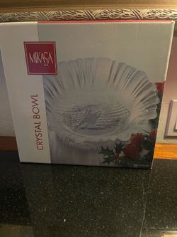 Mikasa Crystal Bowl Holiday Classics (2)