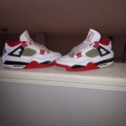 Air Jordan 4 Fire Red (2020 Release)