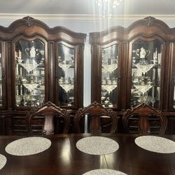 CHINA BUFFET DISPLAY CABINET