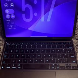 M4 Apple iPad Pro 11” with Apple Pen and Magic Keyboard 