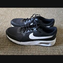 Women Nike Sneaker 9.5