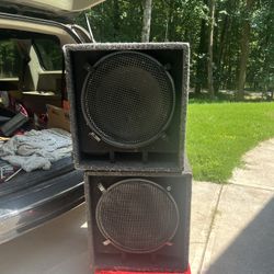 Set Of stage Speakers 