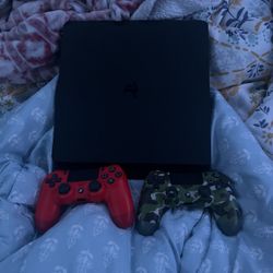 Ps4 with controllers 