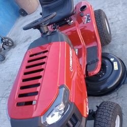 Pony 42 in. 15.5 HP Briggs and Stratton 7-Speed Manual Drive Gas Front Engine Riding Lawn Tractor

(561)


