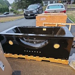 Black Jacuzzi Bathtub 