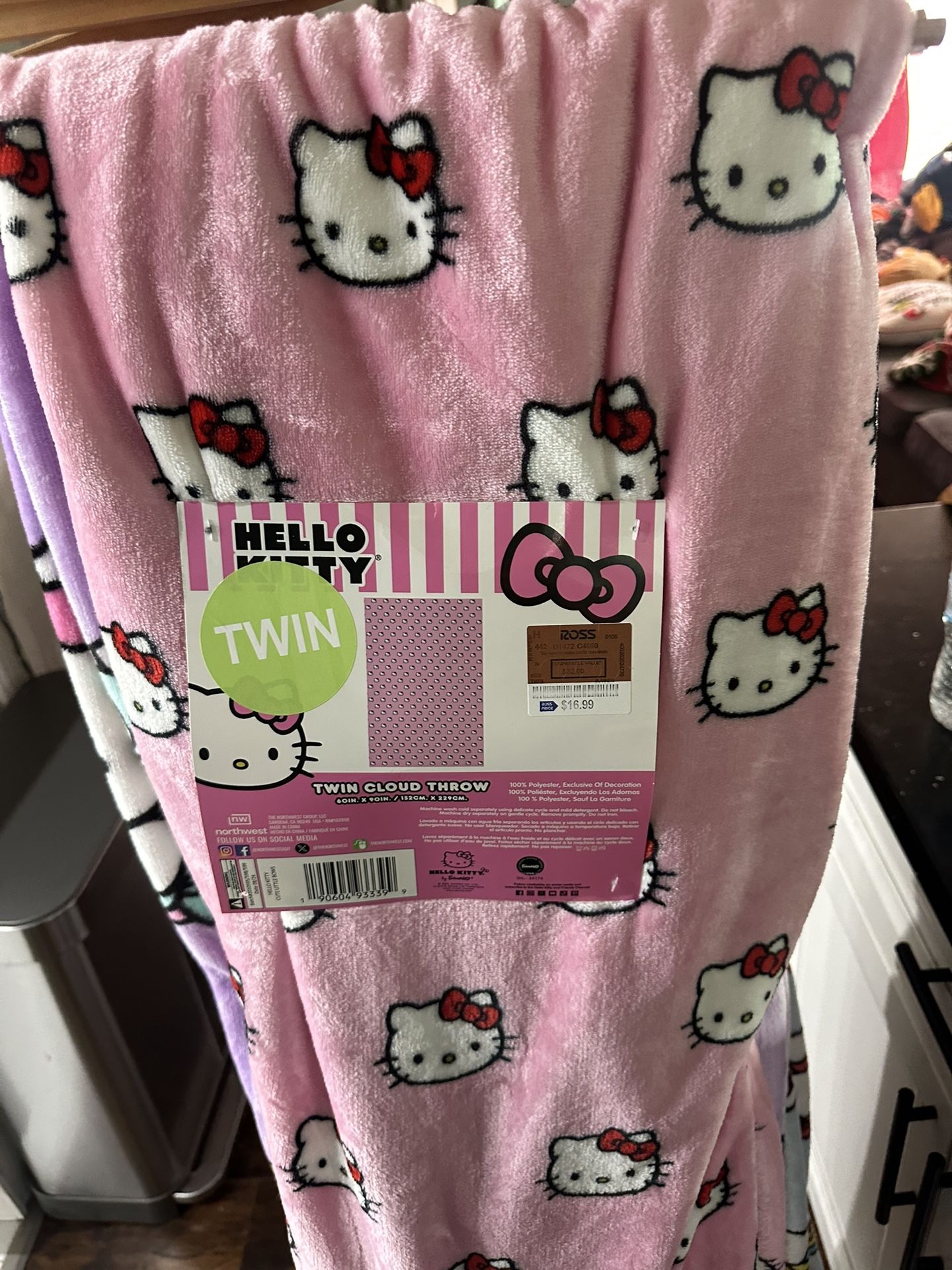 Hello Kitty Blanket