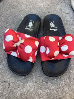 VANS X Disney Minnie Mouse Red Polka Dot Bow Slides Slider Sandals Shoes USW 7