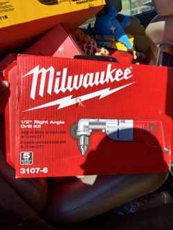 Milwaukee 1/2in right angle drill kit