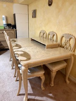 Elegant Wooden Dining Table