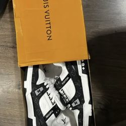 LV SHOES