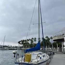 CAL 25 Sailboat