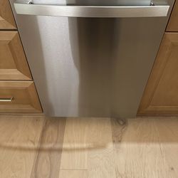 GE 24” Built-In Dishwasher Stainless Steel 