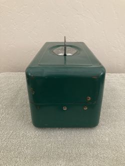 Vintage 1950's Victor ATCO Metal Tackle Box With Lures for Sale in  Goodyear, AZ - OfferUp
