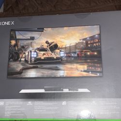 X Box One X  1TB