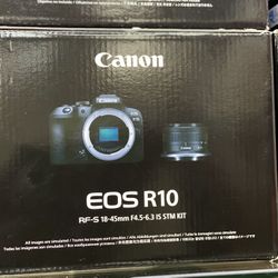 Canon R10 Mirrorless Camera Kit
