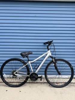 Cannondale Adventure comfort/Cruiser Bike
