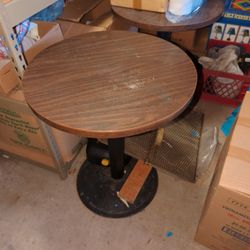 24 Inch Diameter Round Table