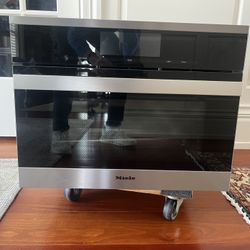 Miele Steam Oven  DGC 6800