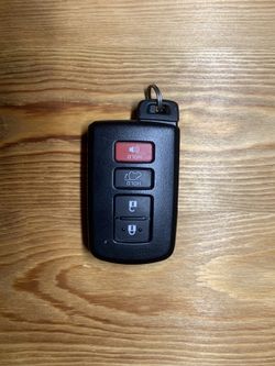Toyota RAV4 key, Toyota highlander key, Toyota 4Runner key, Toyota Venza key, Toyota key