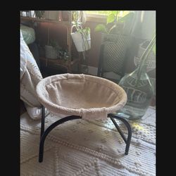 LOW PRICE MOVING- PET BED