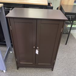 New Assembled Freestanding Storage Cabinet with Double Doors and Shelf, Modern Home Furniture, Wooden Home Organizer