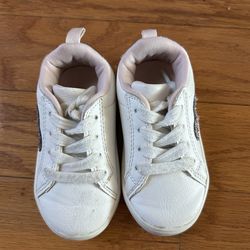 Carter’s baby girls sneakers size 5