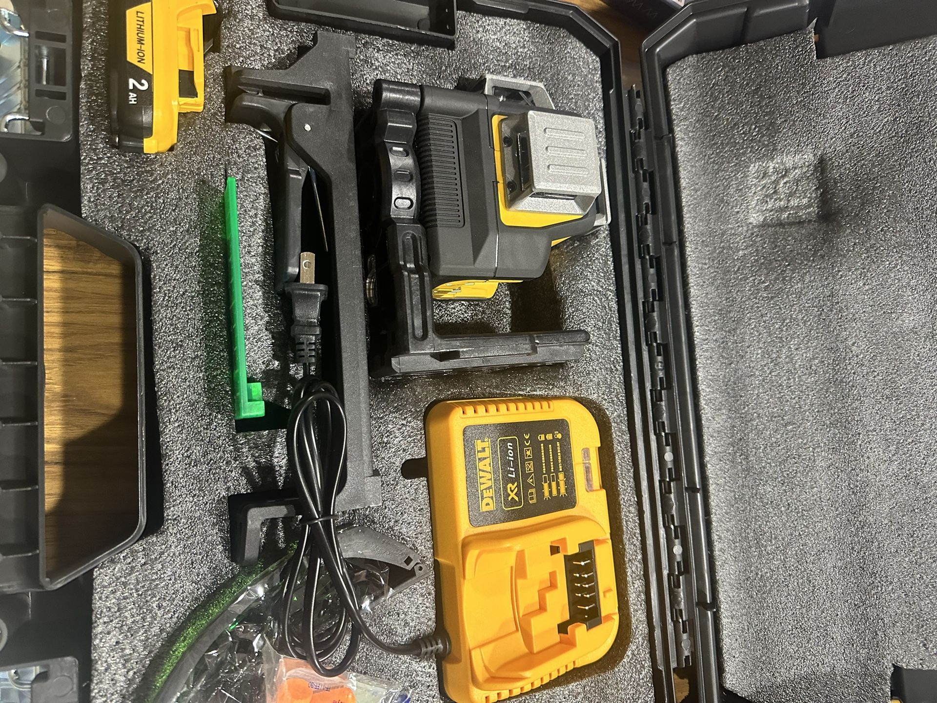 Dewalt 12v 360 Laser