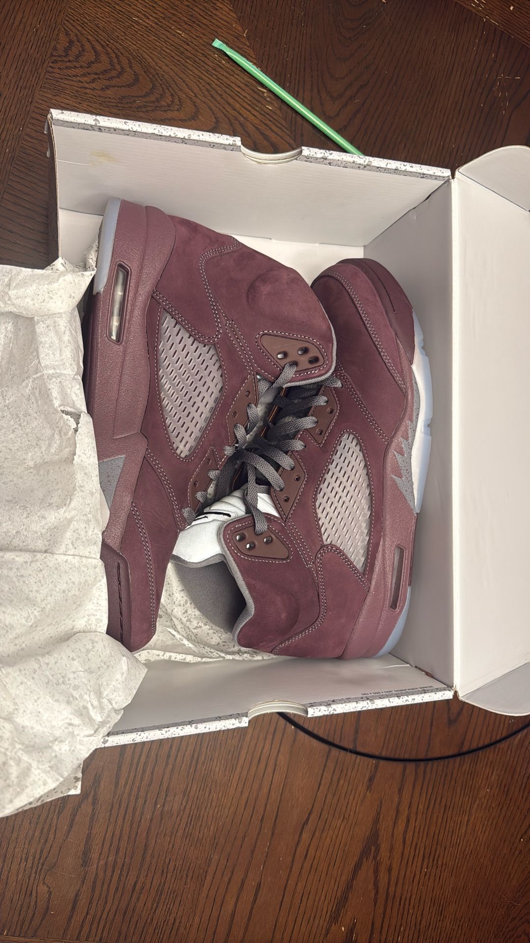 Jordan five burgundy