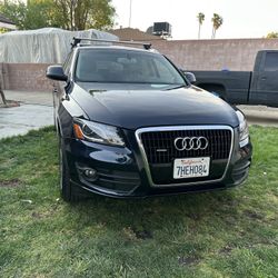 2010 Audi Q5 Premium Quattro Premium