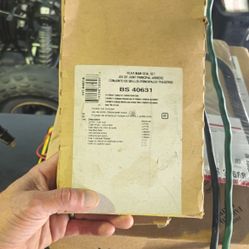 REAR MAIN SEAL KIT FOR SEVERAL TYPES OF CARS LISTED IN PICTURE. 