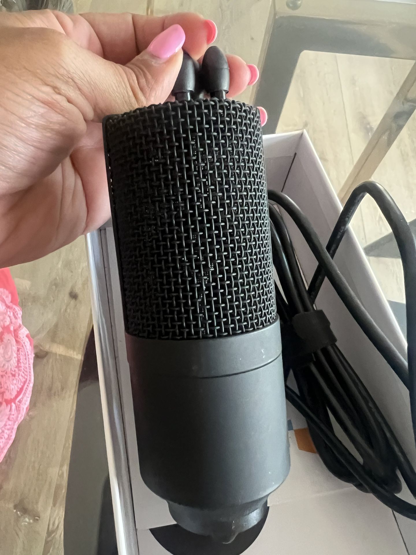 Brand New And Unused Microphone, Perfect For Podcasting Or streaming