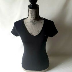 Tommy Hilfiger women's black short sleeve v-neck top size SP