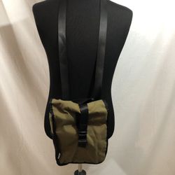 Built New York Olive & Black Crosstown Insulted Lunch Bag - 10” X 8” X 4”