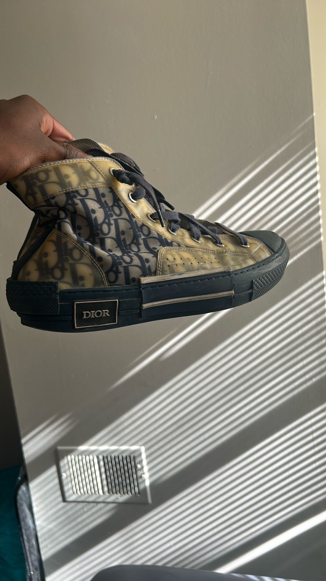 Dior B23